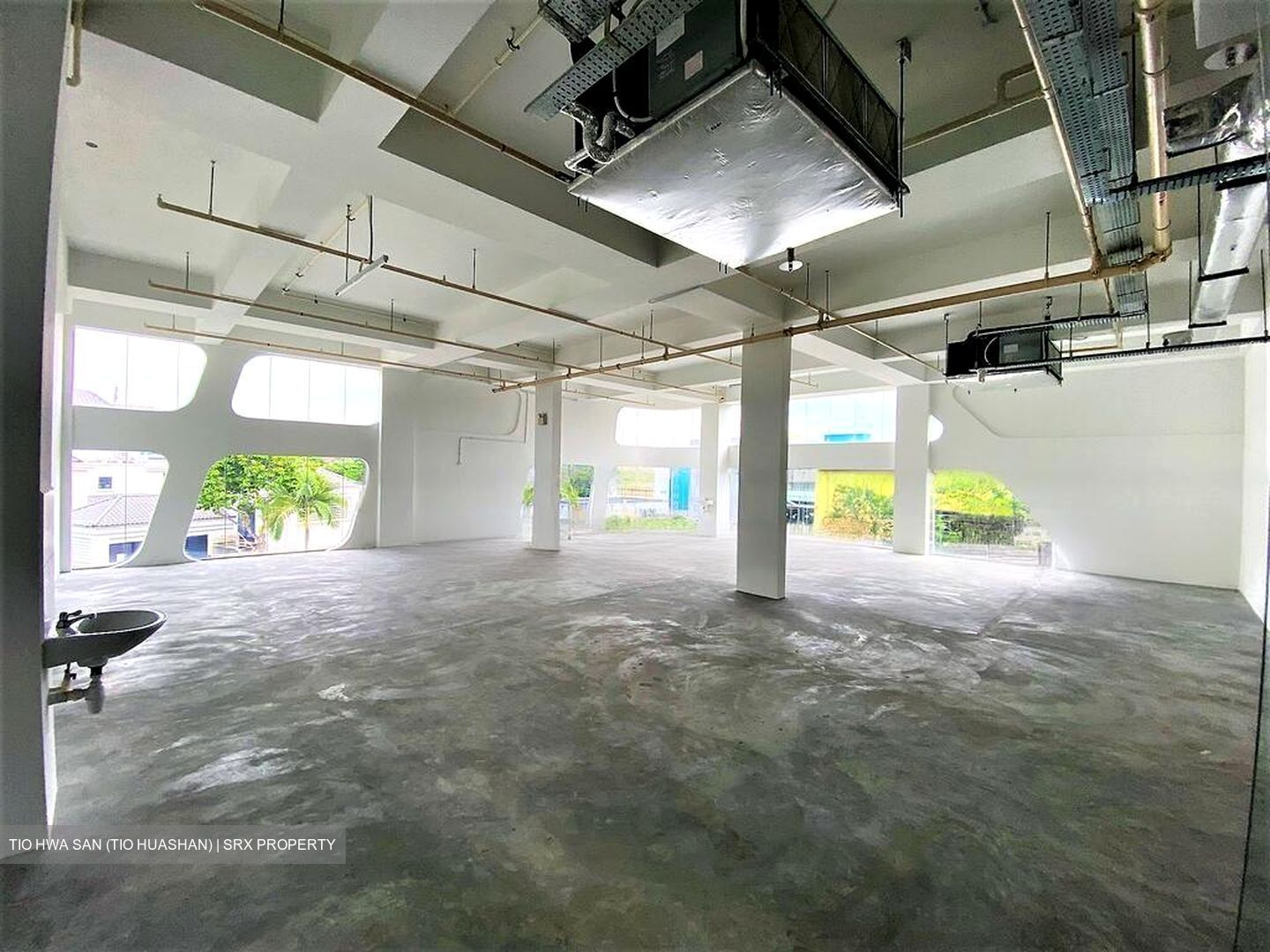 Upper Changi Road North (D17), Shop House #453470941